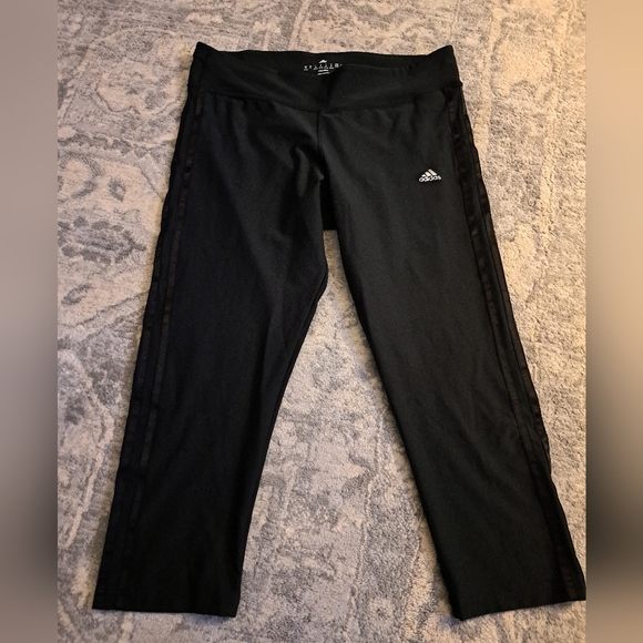 Adidas Capri Climate Leggings - Size Medium - Picture 1 of 4